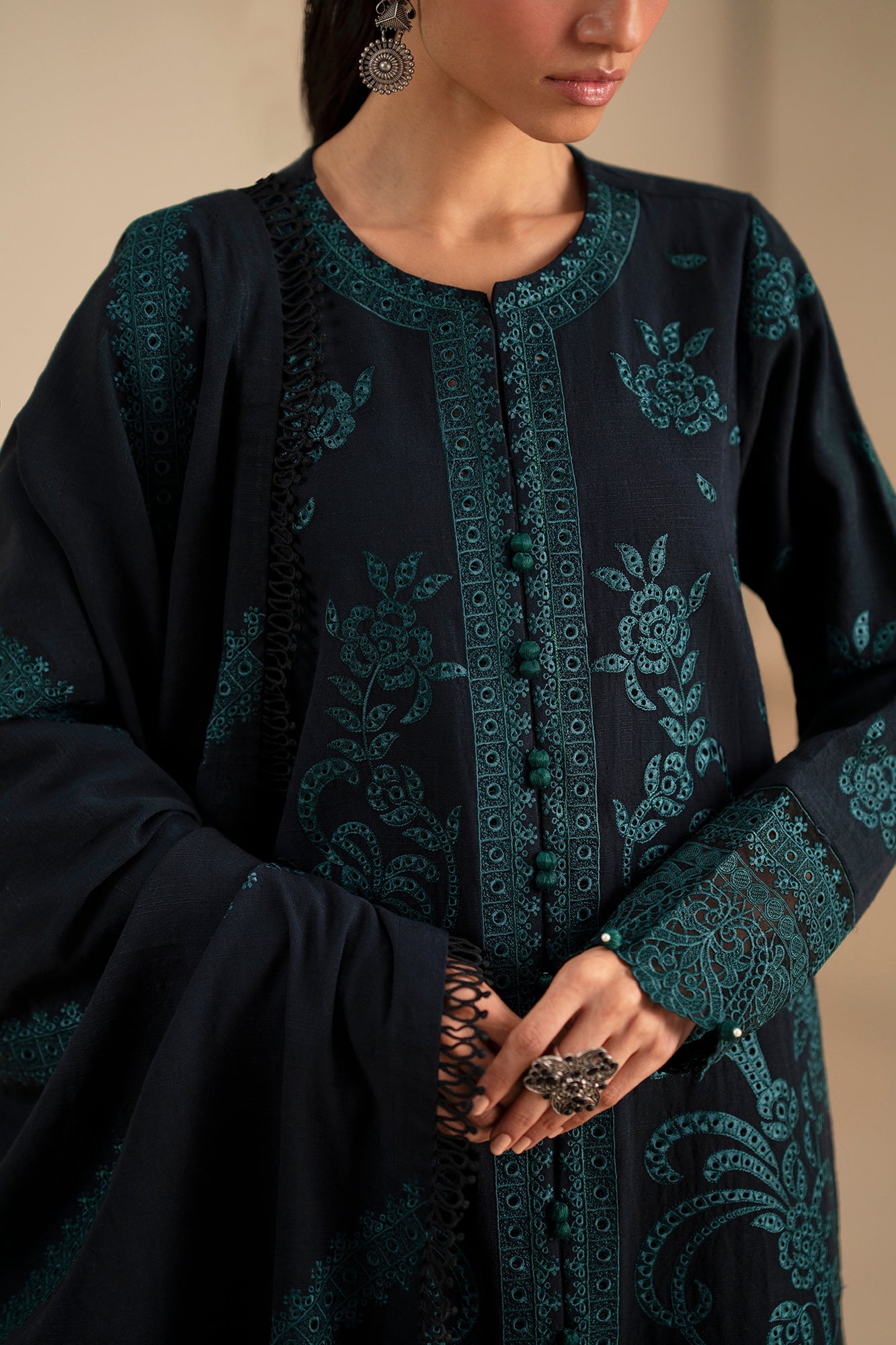 EMBROIDERED SUIT (E0790/203/902)