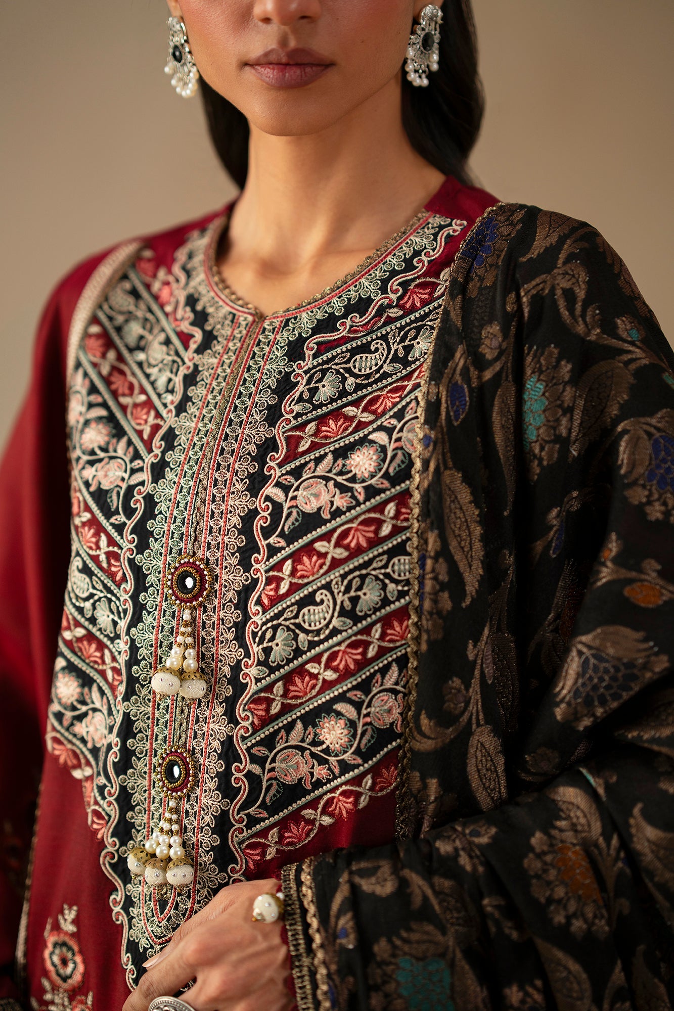 EMBROIDERED SUIT (E0793/203/305)
