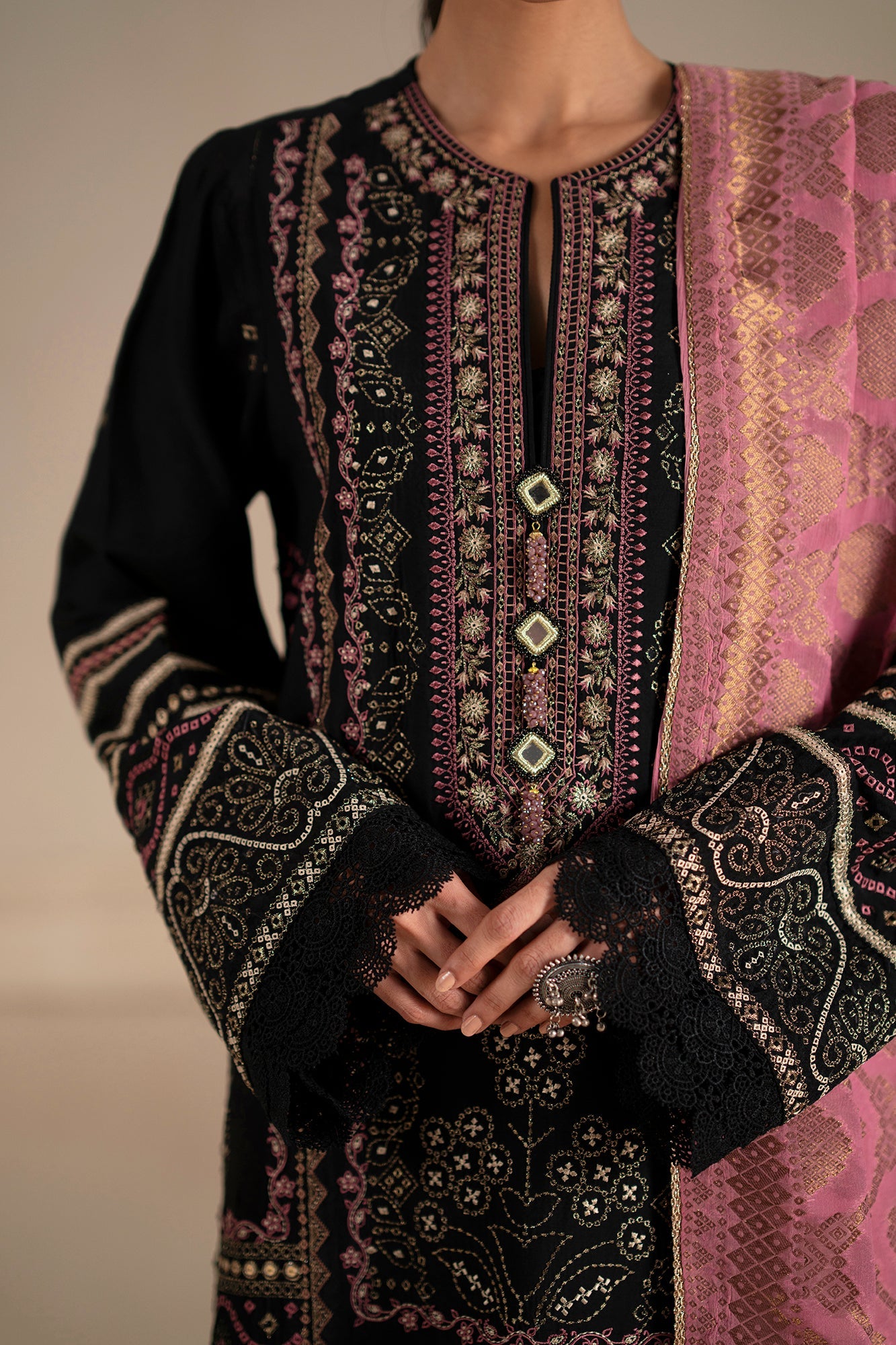EMBROIDERED SUIT (E0795/203/902)