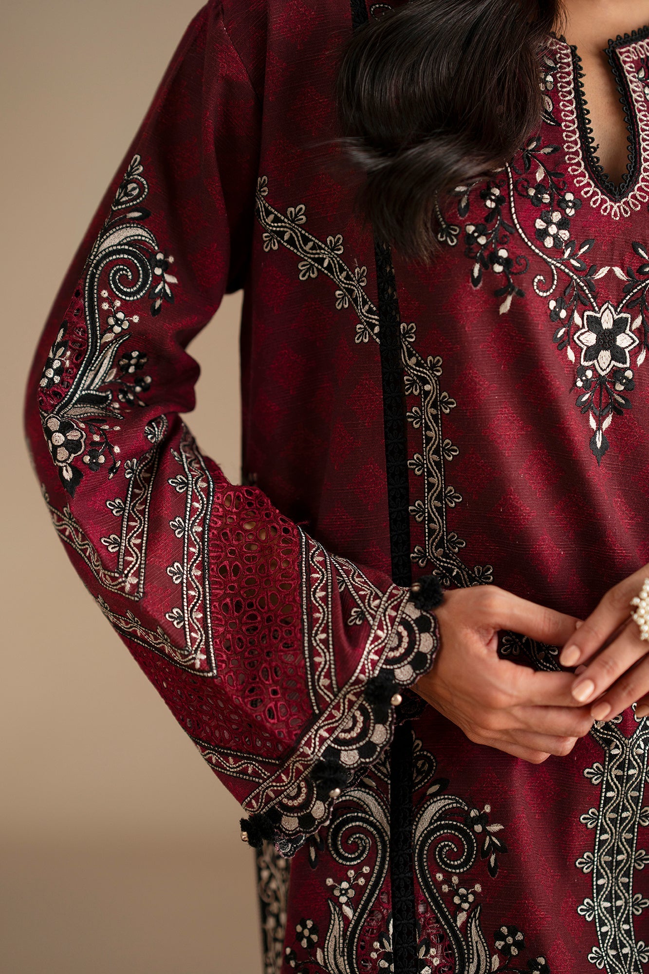 EMBROIDERED SUIT (E0798/203/305)