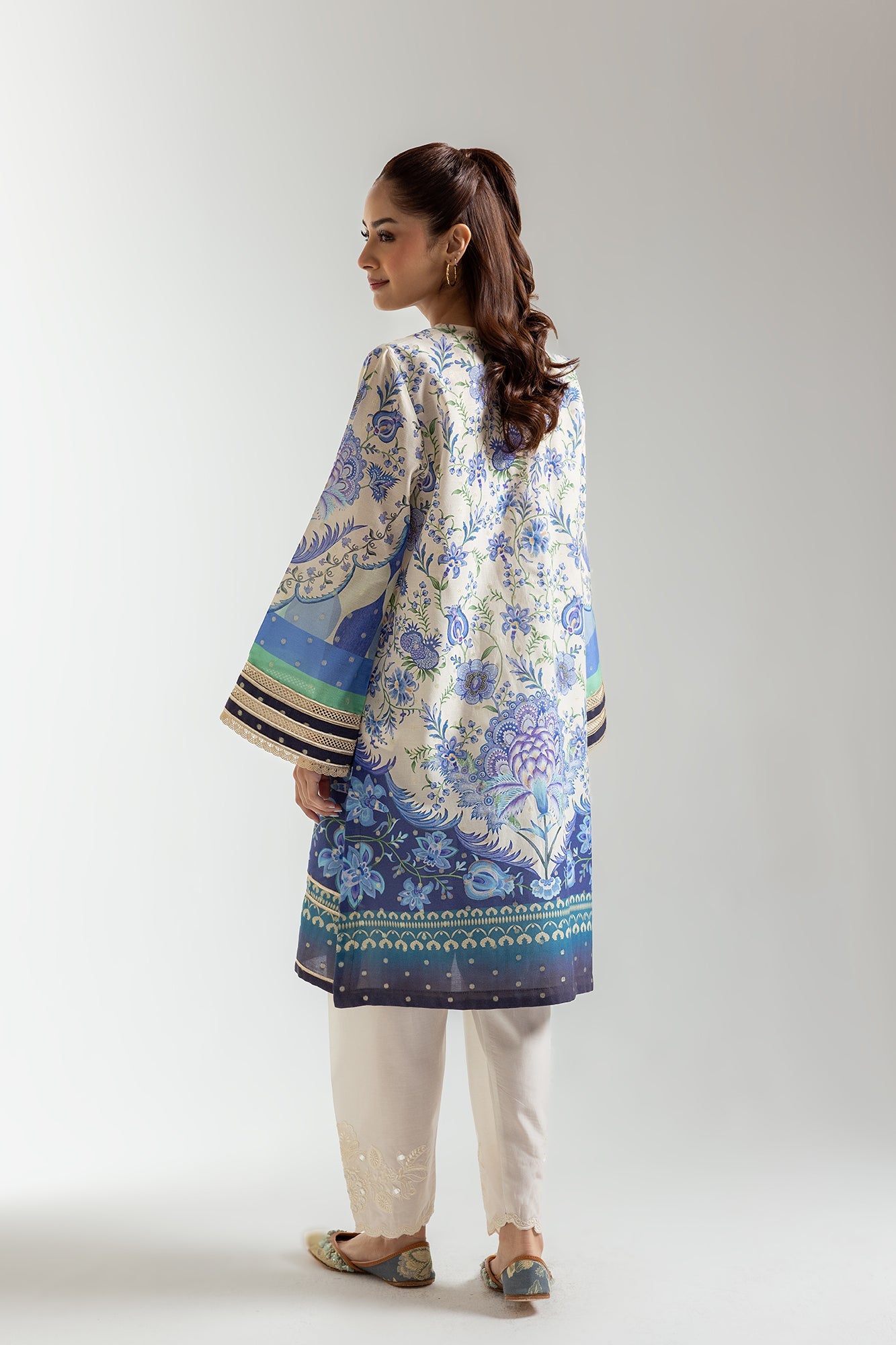 EMBROIDERED SUIT (E3071/103/006)