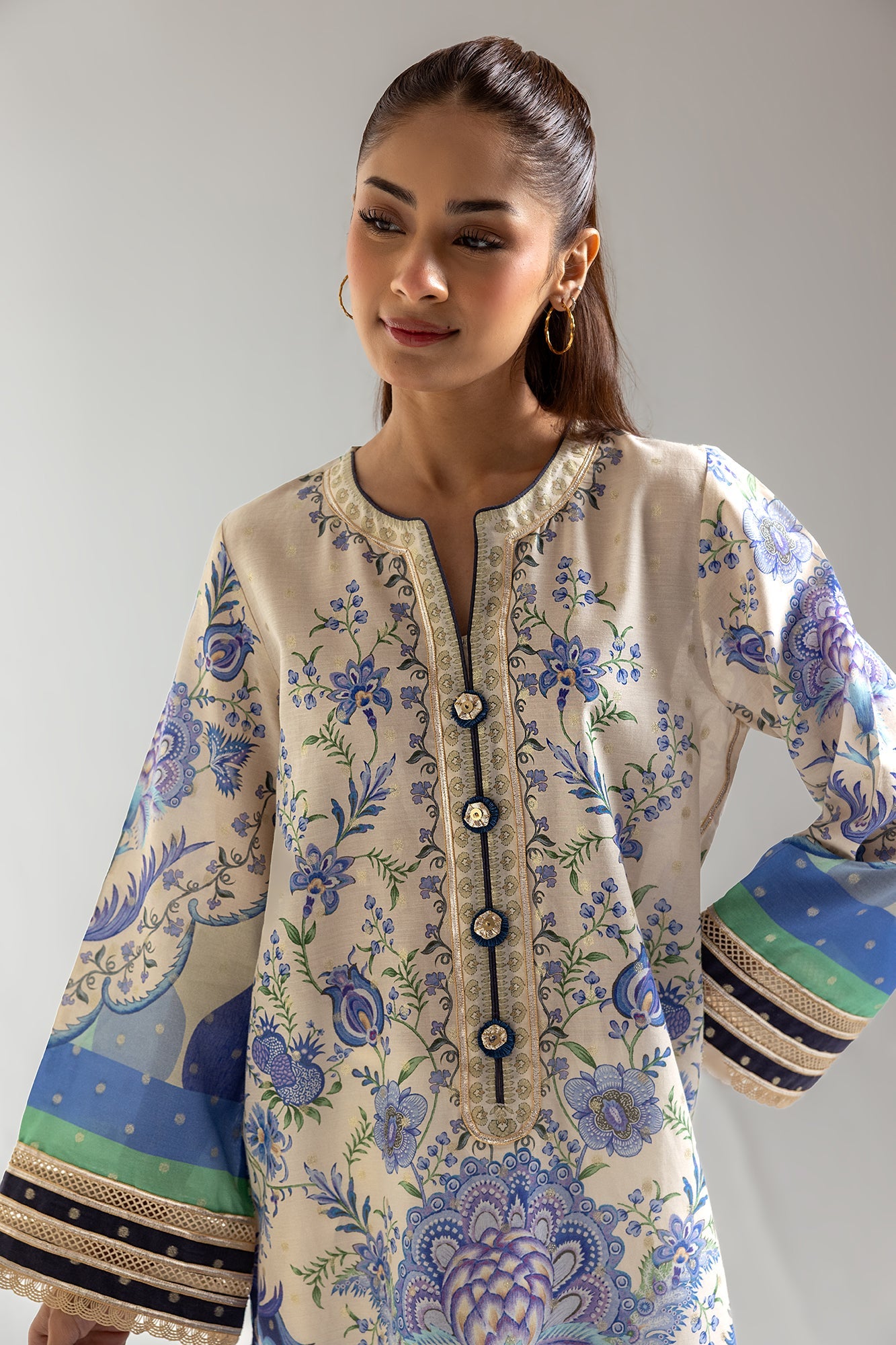 EMBROIDERED SUIT (E3071/103/006)
