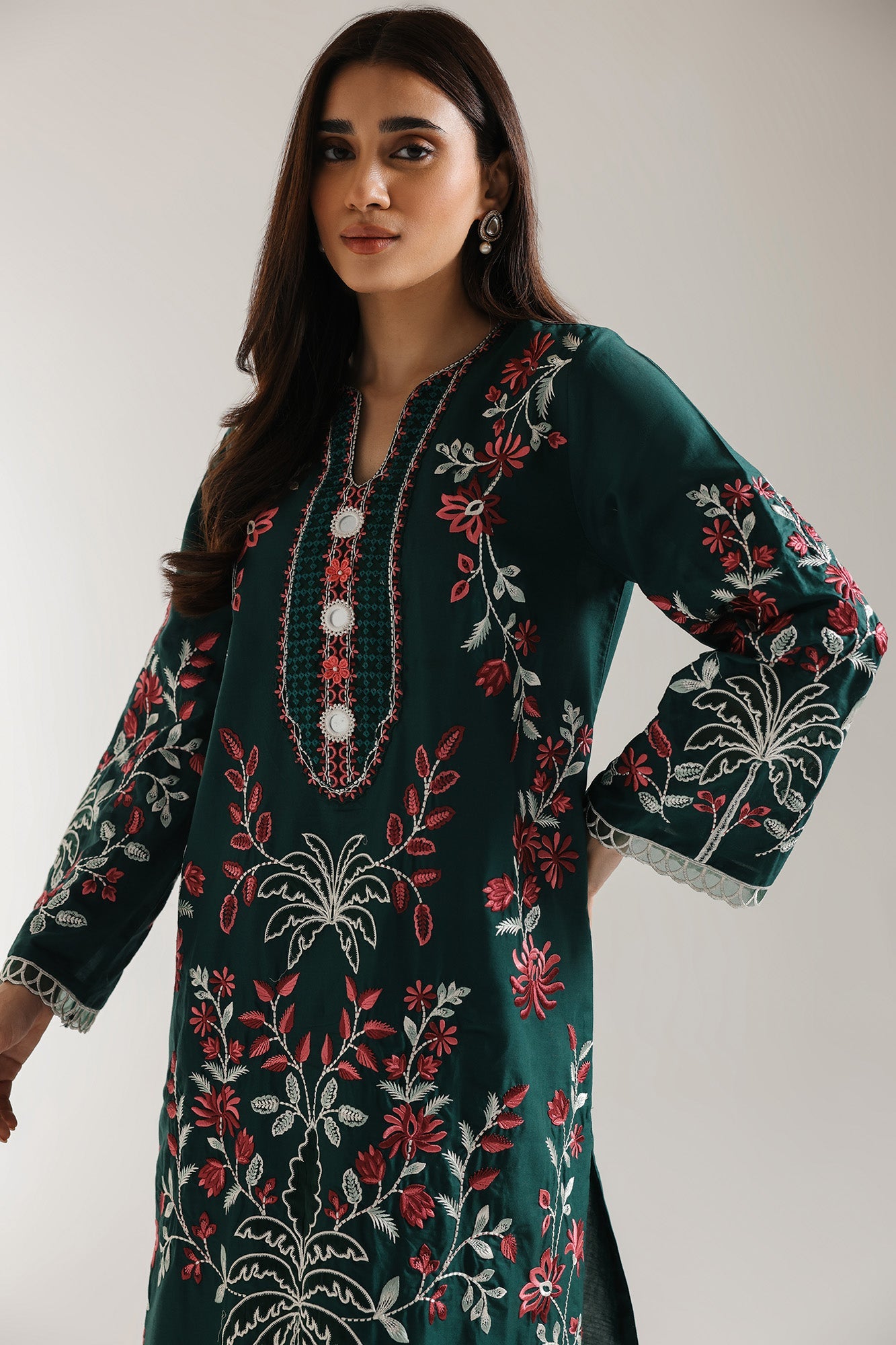 EMBROIDERED SUIT (E3287/103/705)