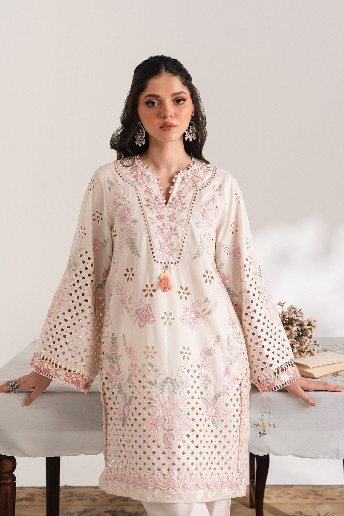EMBROIDERED SUIT (E3291/103/003)