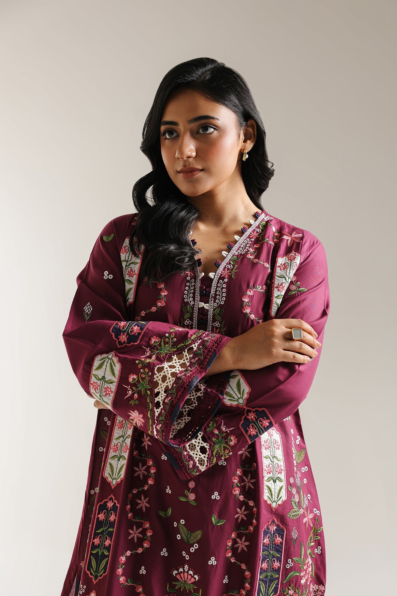 EMBROIDERED SUIT (E3301/103/522)