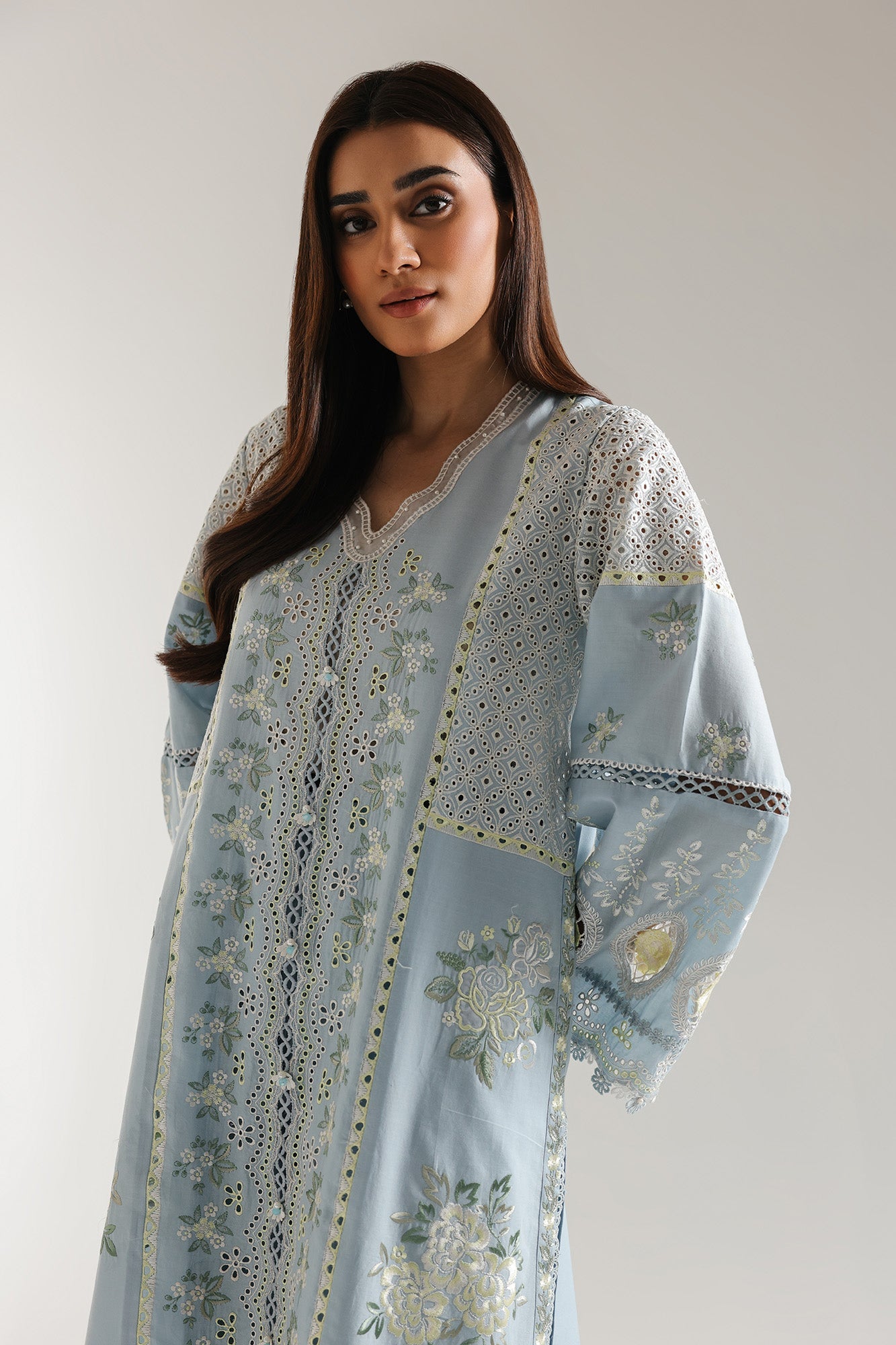 EMBROIDERED SUIT (E3316/103/633)