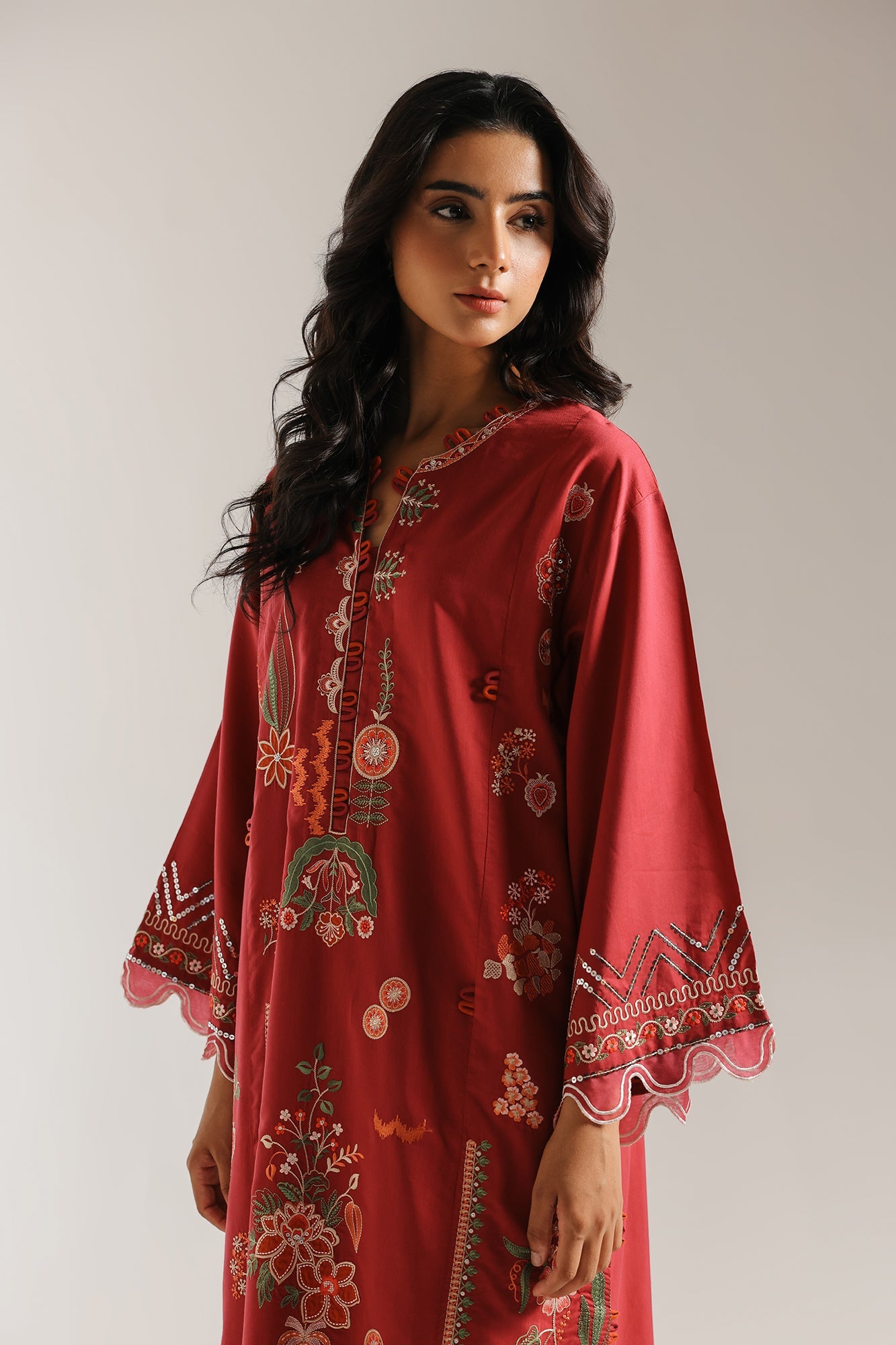 EMBROIDERED SUIT (E3472/103/405)