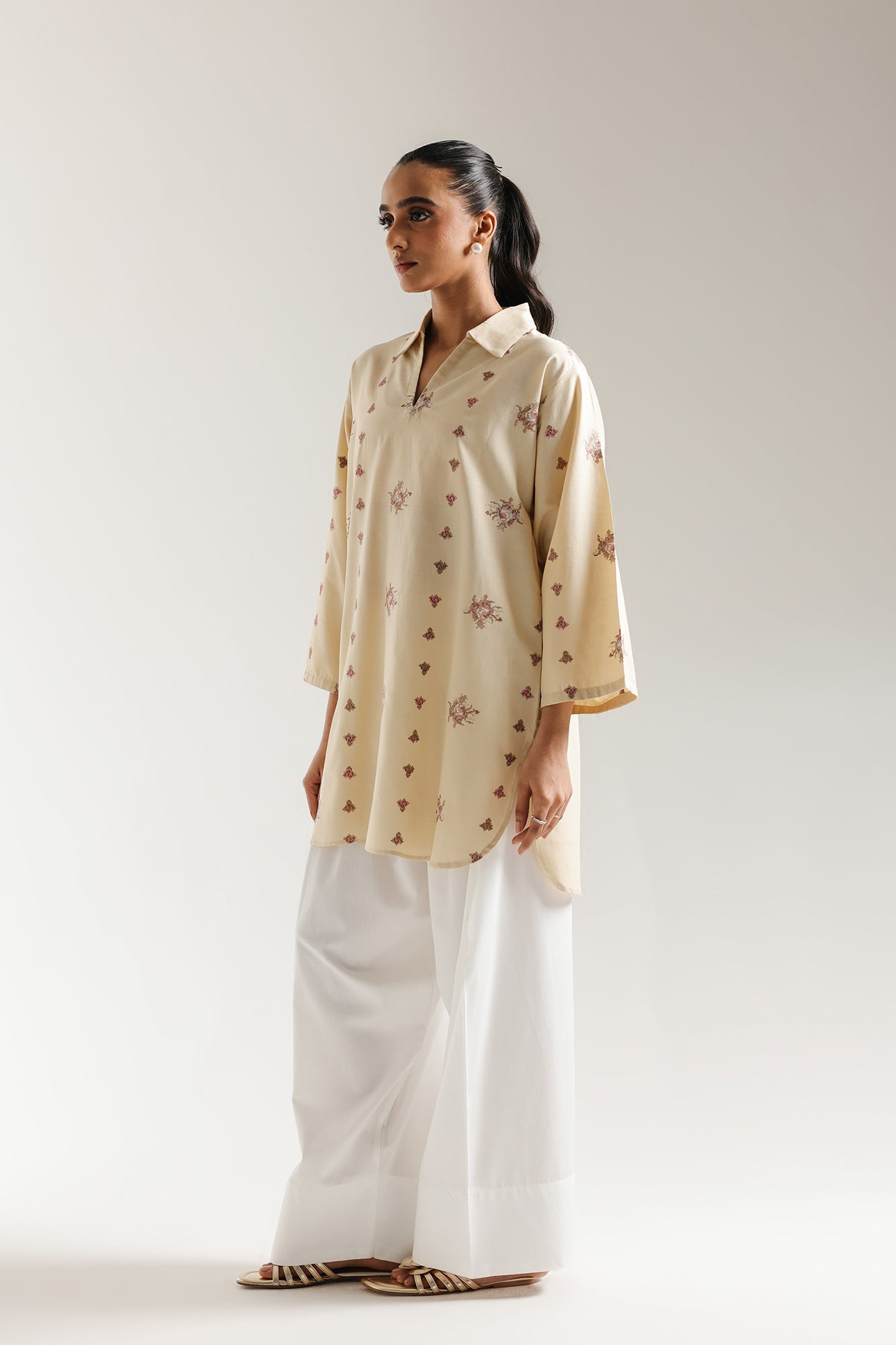 EMBROIDERED KURTI (E6661/102/110)