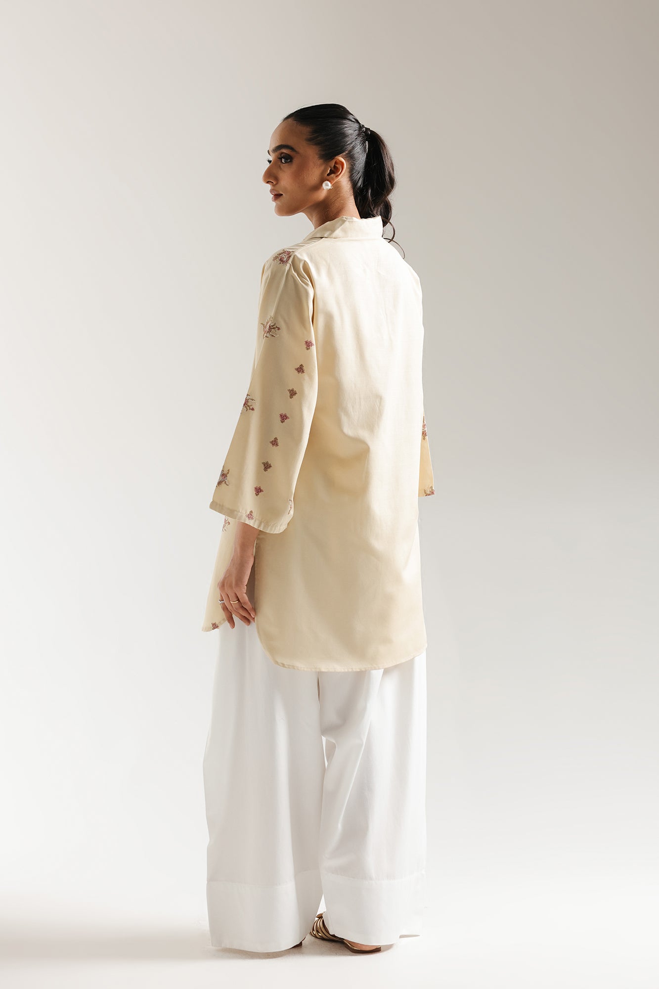 EMBROIDERED KURTI (E6661/102/110)