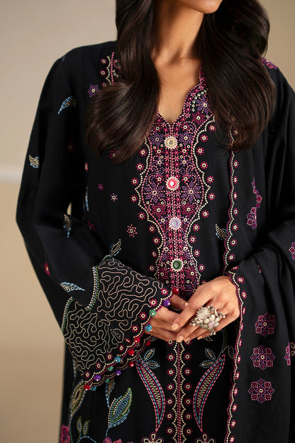 EMBROIDERED SUIT (E0782/203/902)