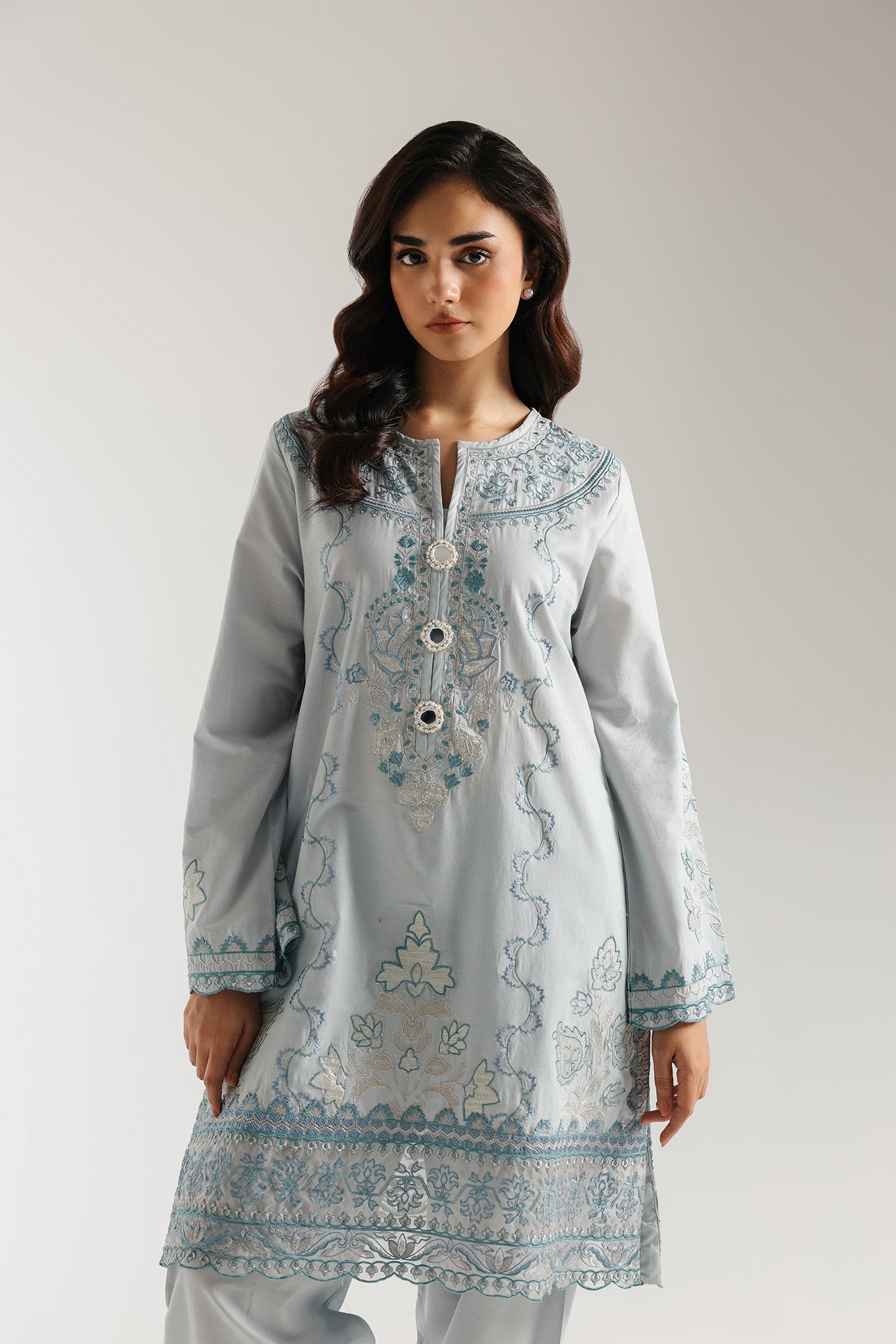 EMBROIDERED SUIT (E3394/103/722)